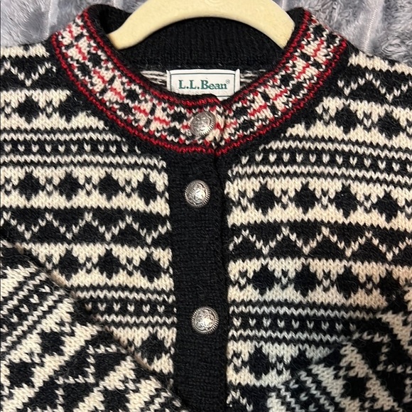 L.L. Bean Black and White Patterned women’s cardigan - Picture 5 of 7